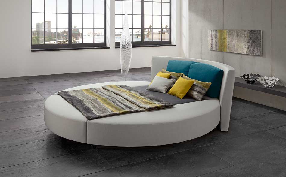 Cinemaro - Luxurious round bed - ruf|BETTEN @ Wood-Furniture.biz