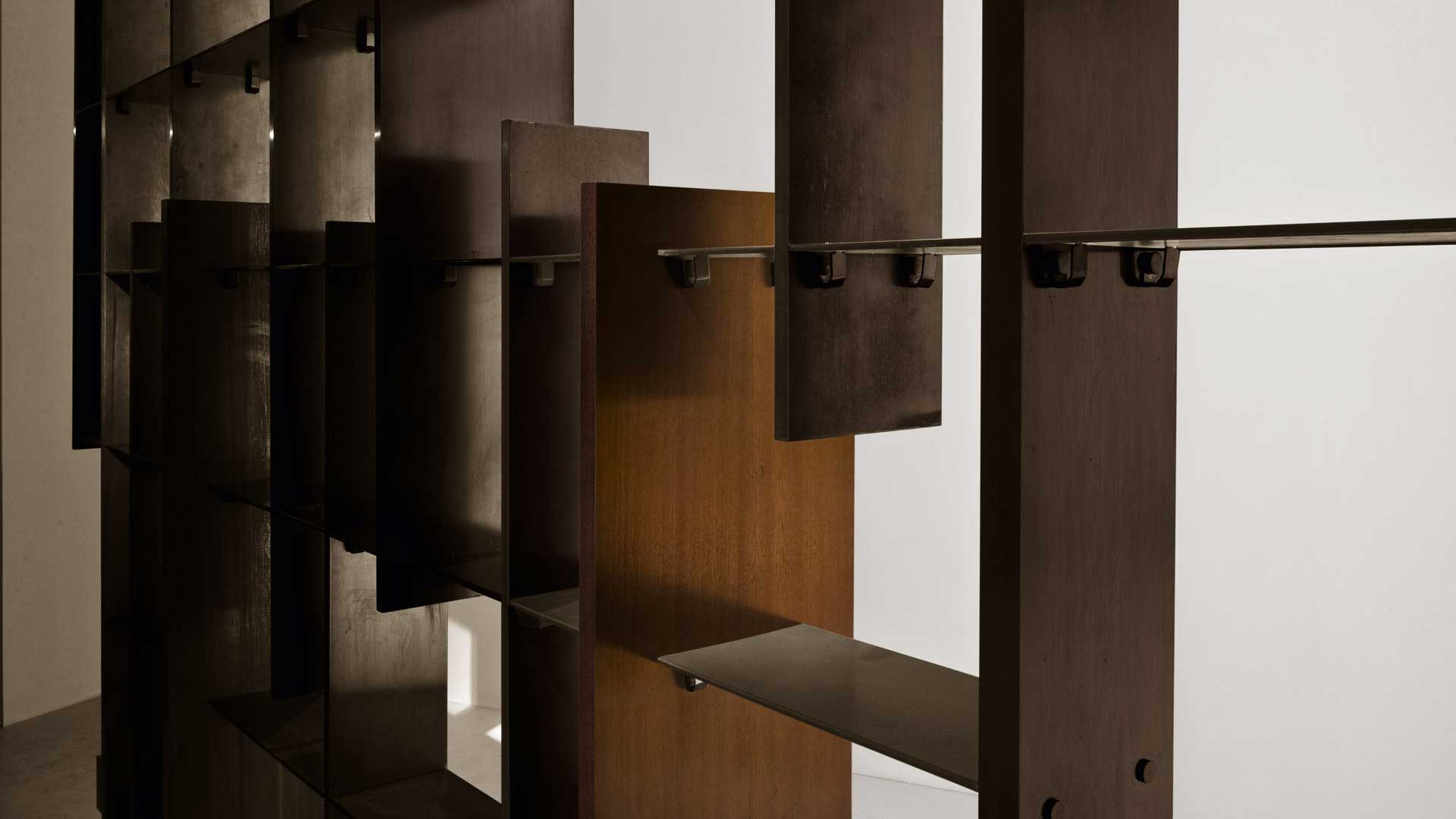 F.T.B. Bookcase by Vincenzo De Cotiis - Busnelli @ Wood-Furniture.biz